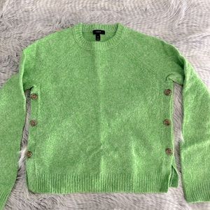 🍀 J. Crew Brushed Lambs’ Wool Cropped Side Button Crewneck Sweater M🍀